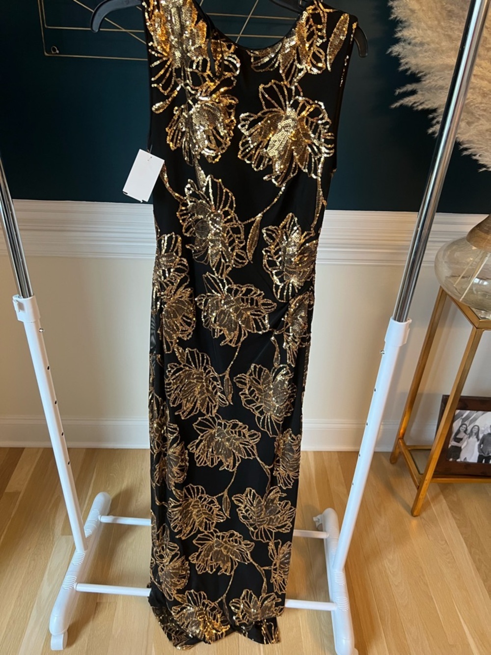 Sequin Floral Sleeveless Gown size 6 - Picture 4 of 6